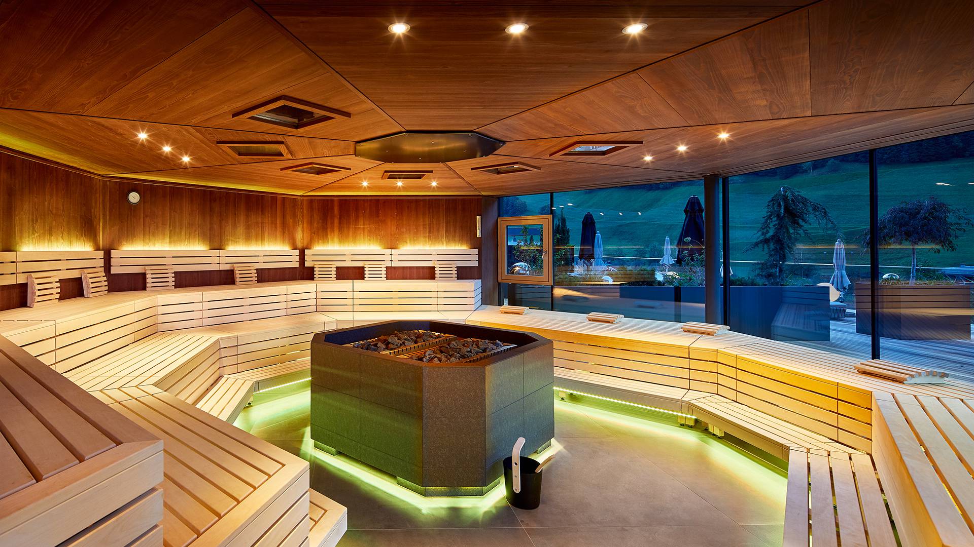 Erlebnis-Aufguss-Sauna