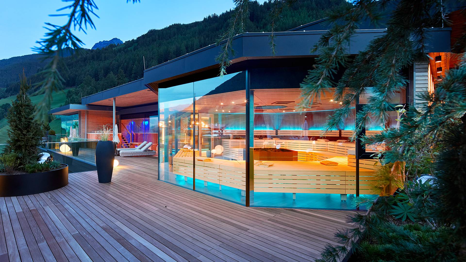 Sky Lounge mit Erlebnis-Aufguss-Sauna