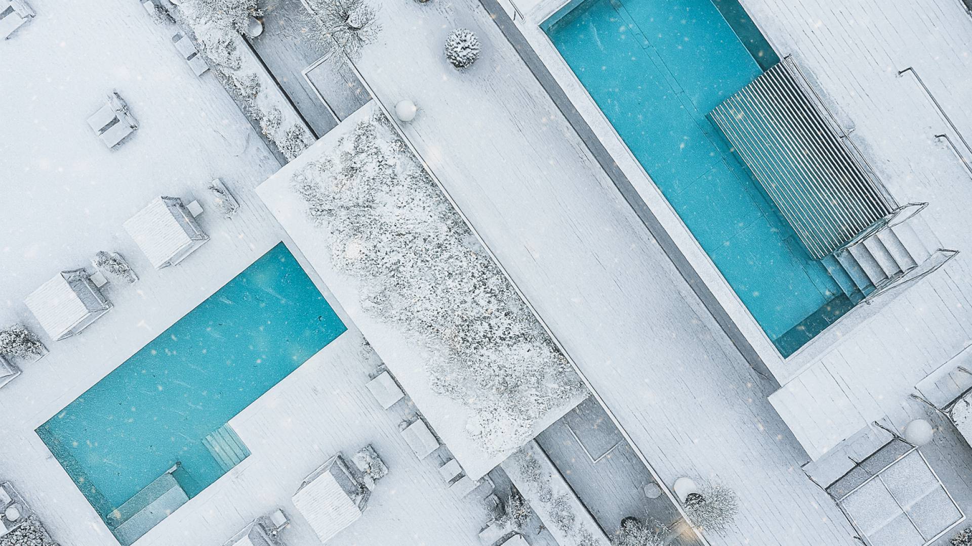 A&L Wellnessresort Verschneite Aussenpools von Oben