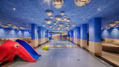 Wellness für Familien, Indoor Erlebniswelt, Kinderfreundliches Spa, Family Wellness Center ,Entspannung für Kinder und Eltern, Familienurlaub Wellness ,Indoor Freizeitpark  ,Erlebnisbad für Kinder , Familienfreundliche Hotels  ,Kinder Wellnessbereich