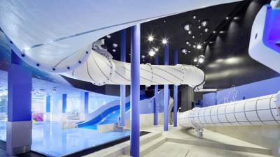 Tunnelrutschen im Familien Spa