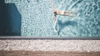 Outdoor Pool von oben