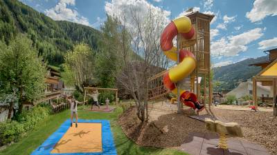 Spielplatz des A&L Wellnessresort in Südtirol
