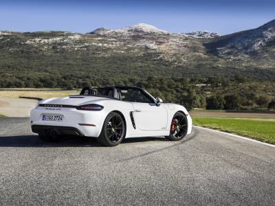 Amonti & Lunaris Wellnessresort: Porsche-Verleih