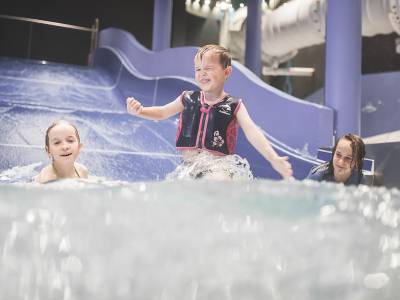 Kinder rutschen im Wellnesshotel A&L in Südtirol