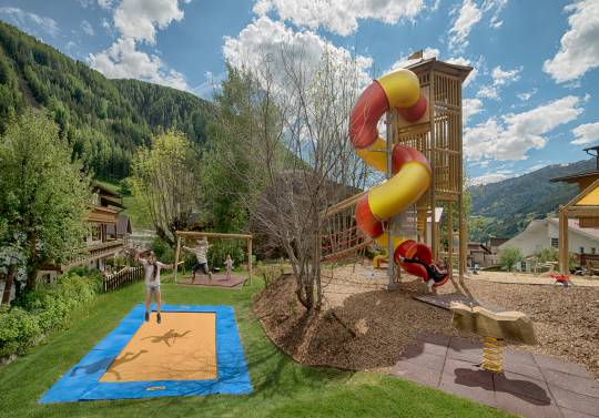 Kids Fun Park: mit Abenteuerspielplatz