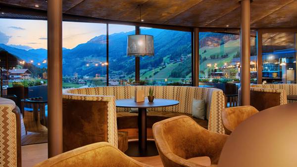 Sitzecken in der Skybar